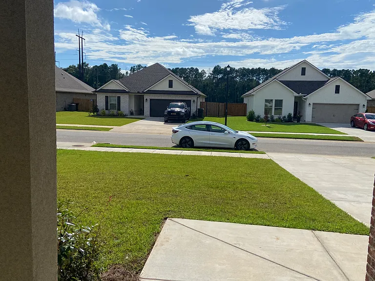 21200 Astoria Ln — Photo 3