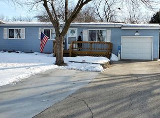 3121 Center Lake Dr, Spirit Lake, IA 51360