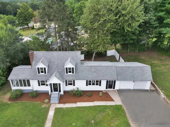 15 Manning Road, Windsor Locks, CT 06096