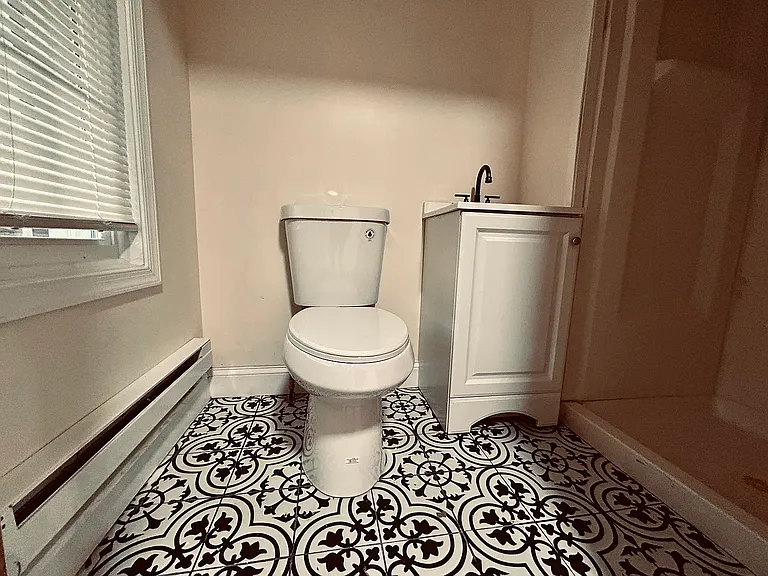 2810 Frankford Ave — Photo 12