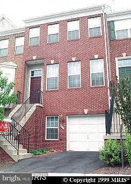 2517 Woodrow Wilson Dr — Photo 1