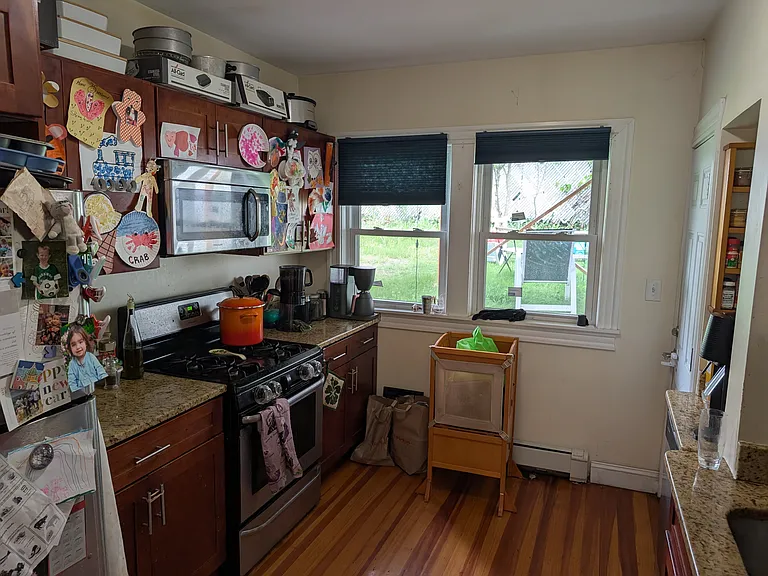 9 Derne St #1 — Photo 6