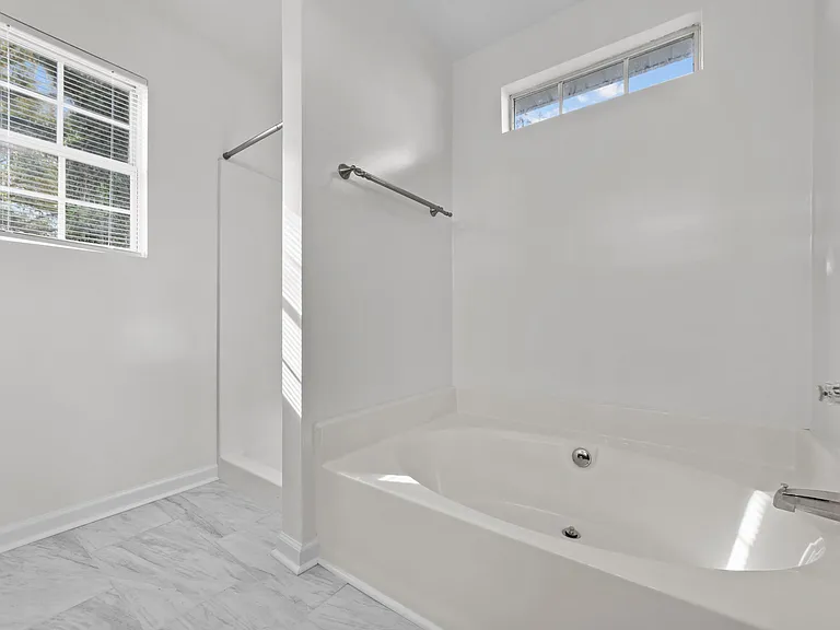 115 Jones St — Photo 26