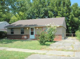5406 Revere Dr, Louisville, KY 40218