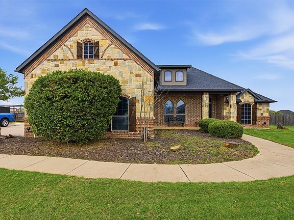 3rd image of 165 Canyon Dr