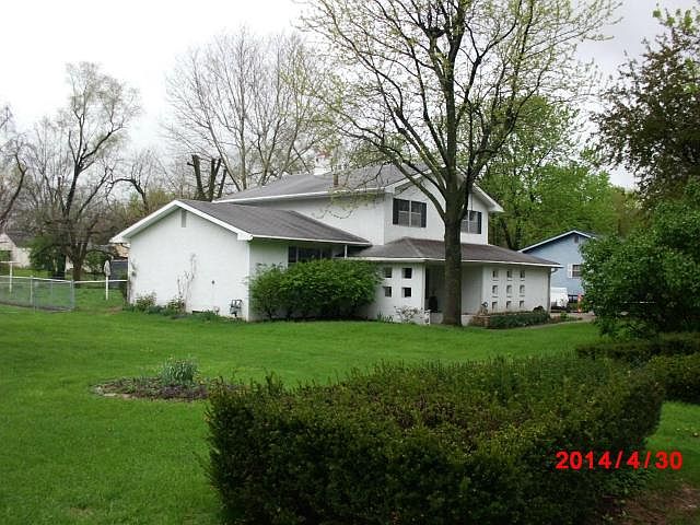 2nd image of 3845 E Mound St