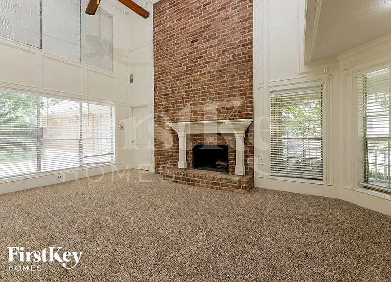 8334 Burwood Park Dr — Photo 3