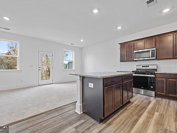 5th image of 1516 Parks Edge Ln NW