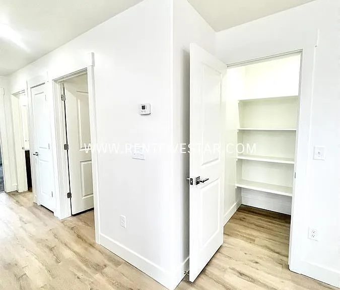 2472 Foothill Blvd #D — Photo 11