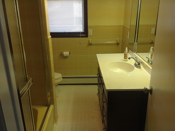 3rd image of 193A Oliver Street # Fl 2nd
