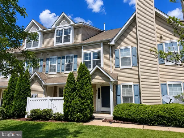 1407 Wharton Rd, Mount Laurel, NJ 08054