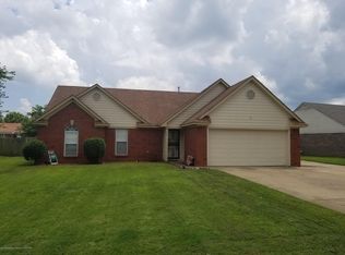 7230 Dunbarton Dr, Horn Lake, MS 38637