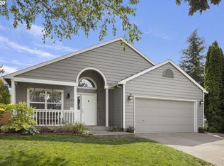 856 SW 12th St, Troutdale, OR 97060