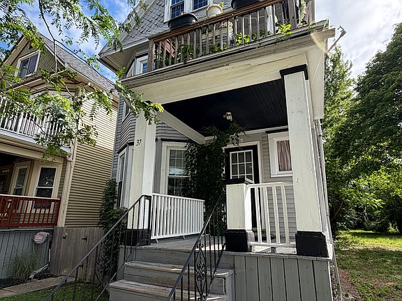 2nd image of 37 Bremen St