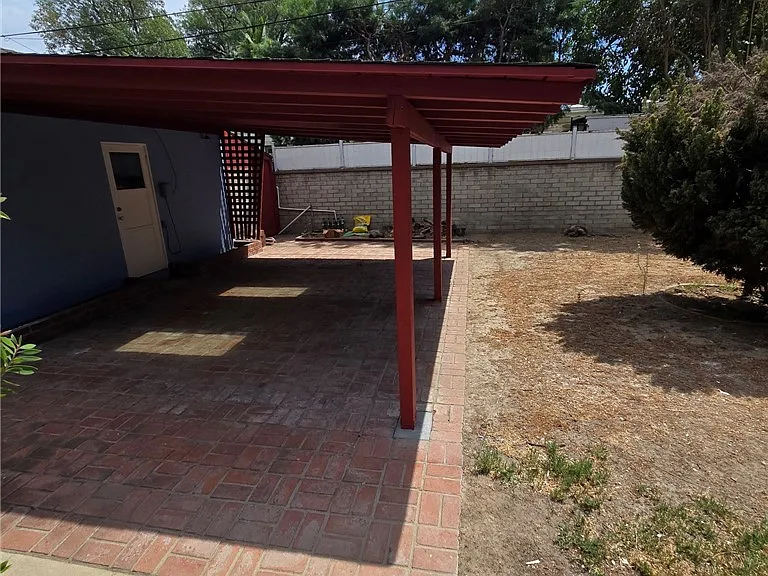 4934 Luther St — Photo 4