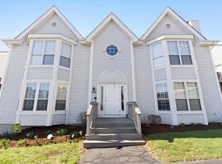 1708 Whispering Creek Dr APT B, Ballwin, MO