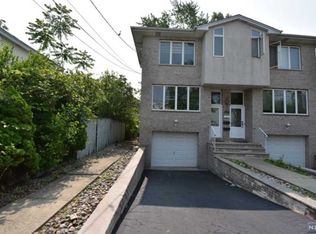 2482 5th St APT B, Fort Lee, NJ 07024