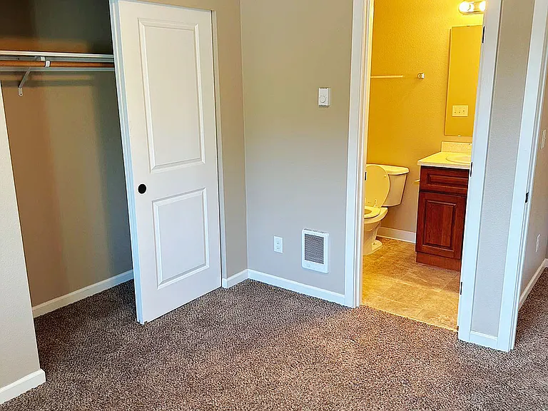 5121 Solberg Dr SW — Photo 12