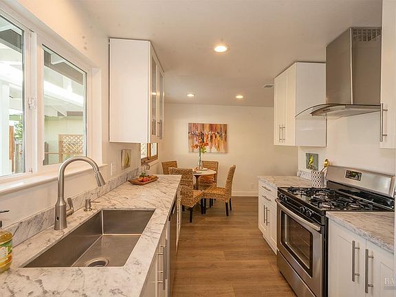 3rd image of 1301 San Rafael Drive