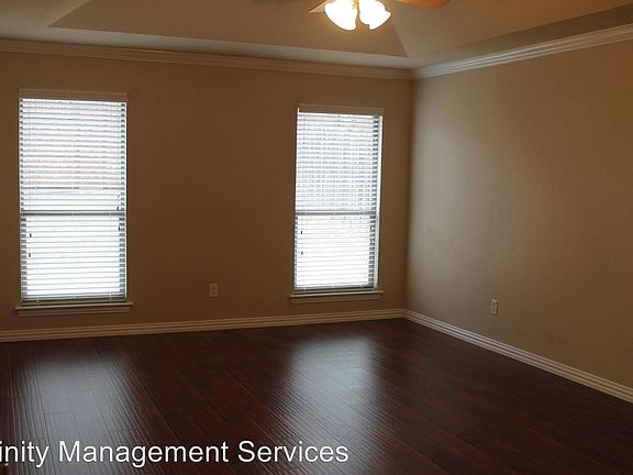 5th image of 1009 Thistle Hill Trl