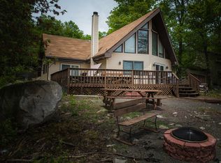2535 Waterfront Dr, Tobyhanna, PA