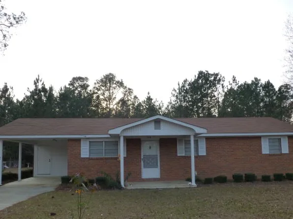 638 Beach Rd SW, Baxley, GA 31513