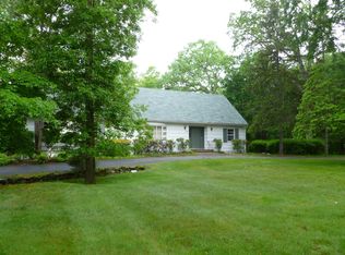 16 Woodward Rd, Poughkeepsie, NY 12603