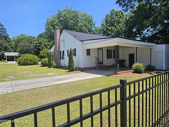 4th image of 207 Stewart Avenue