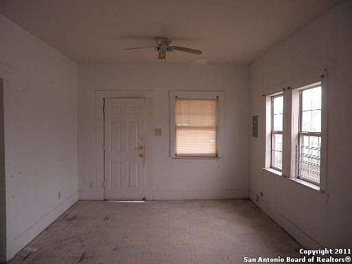 2nd image of 902 CECILIA ST