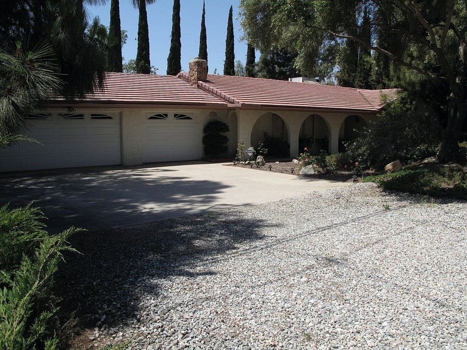 For Sale: 11915 Franklin St, Moreno Valley, CA 92557