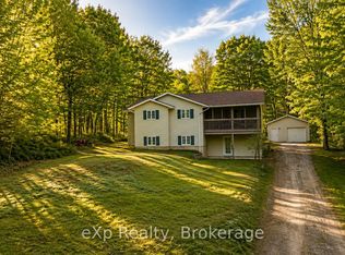1084 Bonnie Lake Rd, Bracebridge, ON P1L 1W9