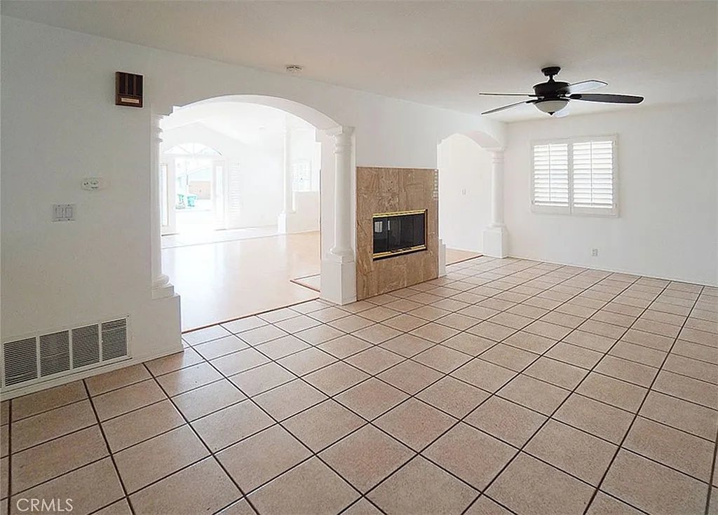 3 bed, 1777 sqft, $4,895 — Photo 4