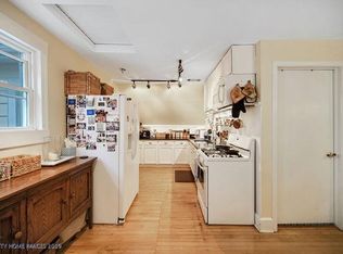 411 S Wheaton Ave #2, Wheaton, IL 60187