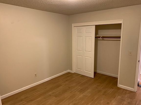 3rd image of 539 Reeves Ave APT 2