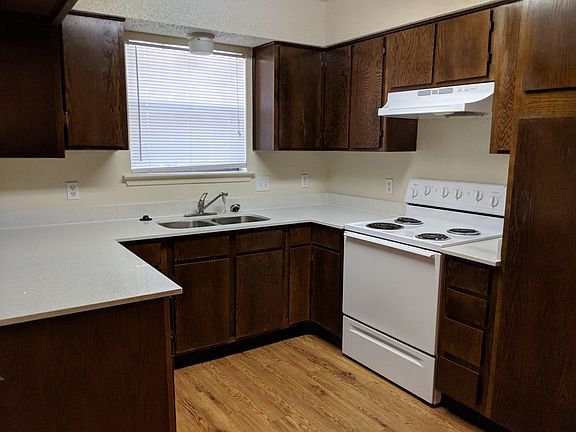 2nd image of 2300 Lindblad Ct