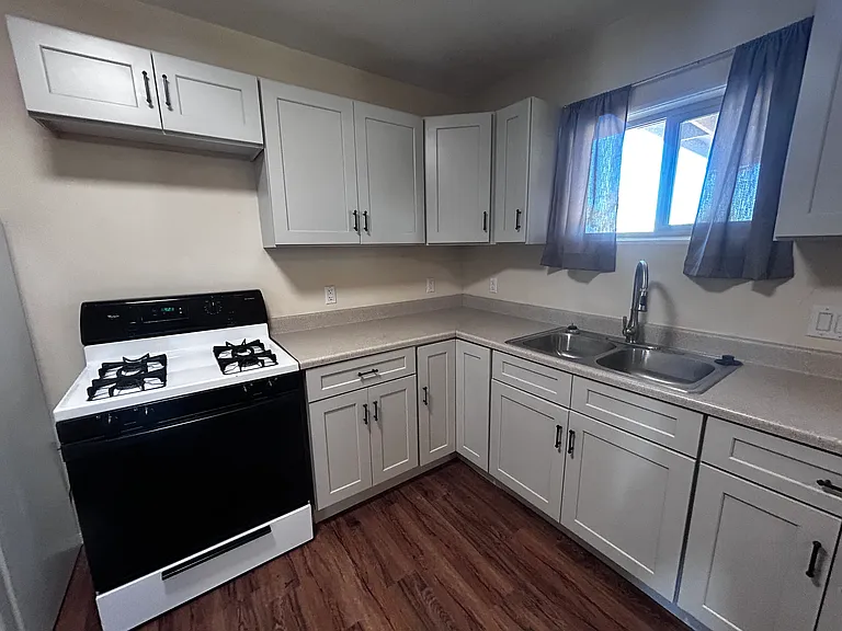 1839 Palomas Dr NE — Photo 11