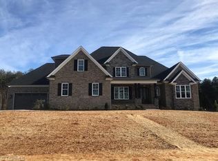 7816 Neugent Dr, Kernersville, NC 27284