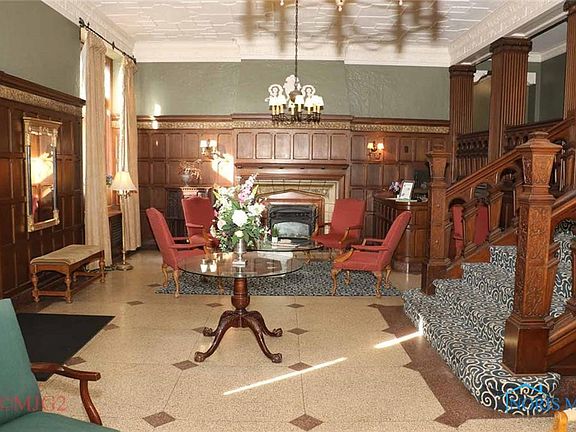 4th image of 2200 Scottwood Ave Unit 303