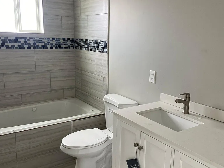 2125 Saint Cyr Ave SE #A — Photo 9