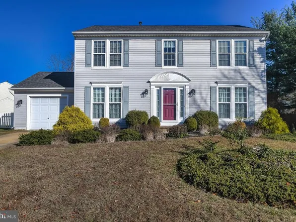 7 W Violette Dr, New Castle, DE 19720