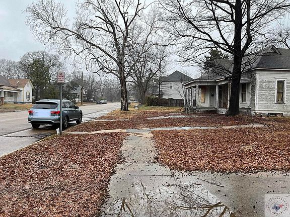 4th image of 1406 Olive St