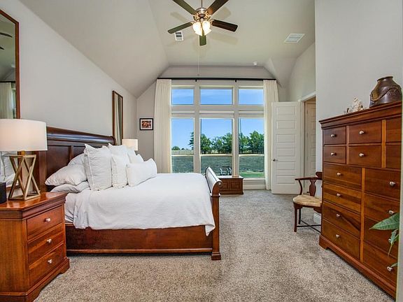2nd image of 1556 Lynx Loop Dr