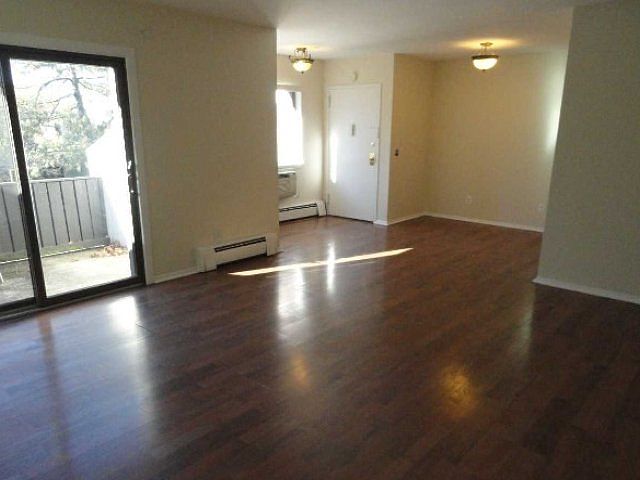 2nd image of 105 Richmond Blvd Unit 4B