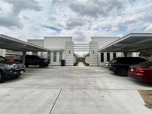 2nd image of 3604 Bella Costa Dr