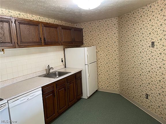 5th image of 9630 Cove Dr Unit 16A