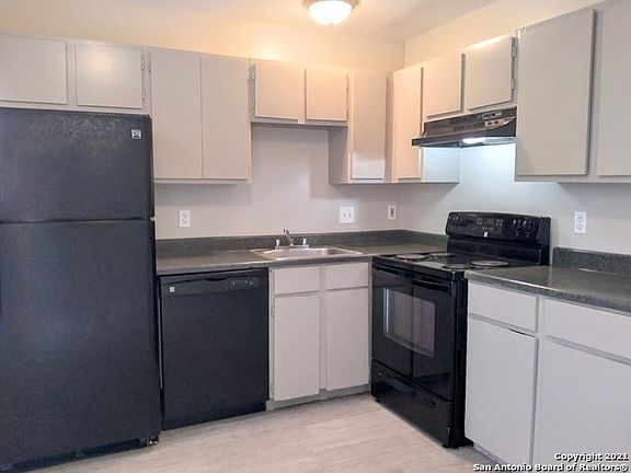5th image of 430 Kendalia Ave #11