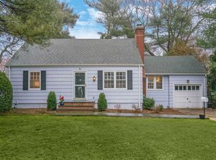 74 Valley Ave, Locust Valley, NY 11560