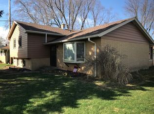 7935 N Fairway Pl, Milwaukee, WI 53223
