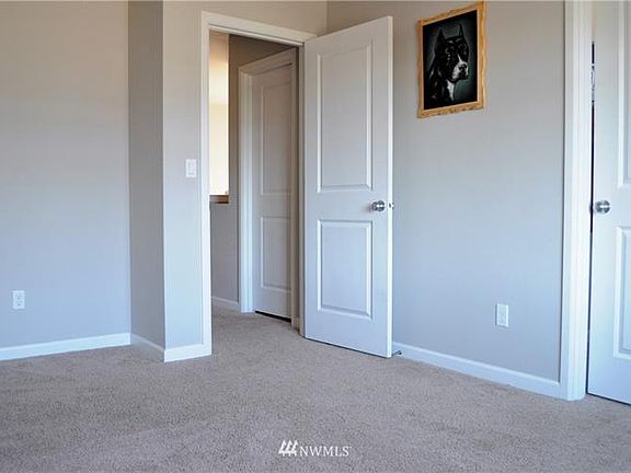 3rd image of 15433 Callie Ave SE