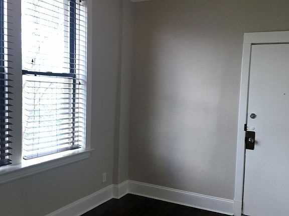4th image of 2250 W Armitage Chicago Il E #3